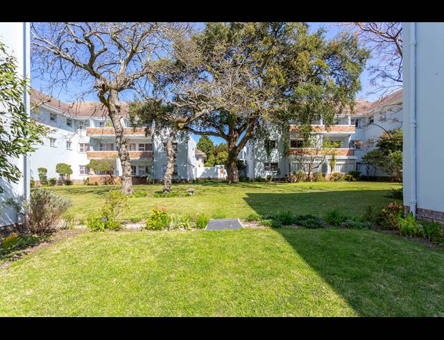 2 BEDROOM APARTMENT FOR SALE IN KENILWORTH